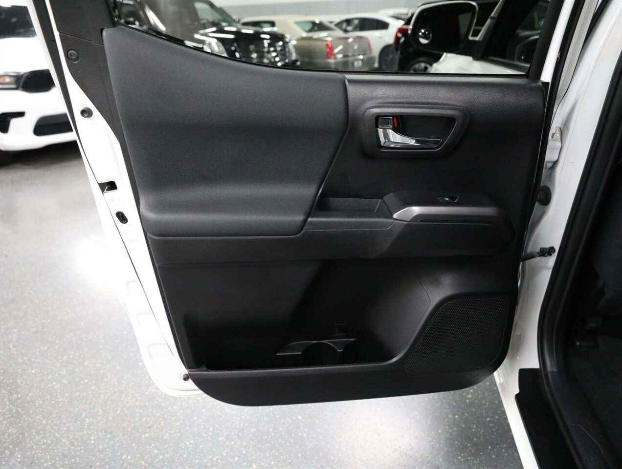 2021 Toyota Tacoma TRD Sport 4WD - Photo 25 - Addison, IL 60101