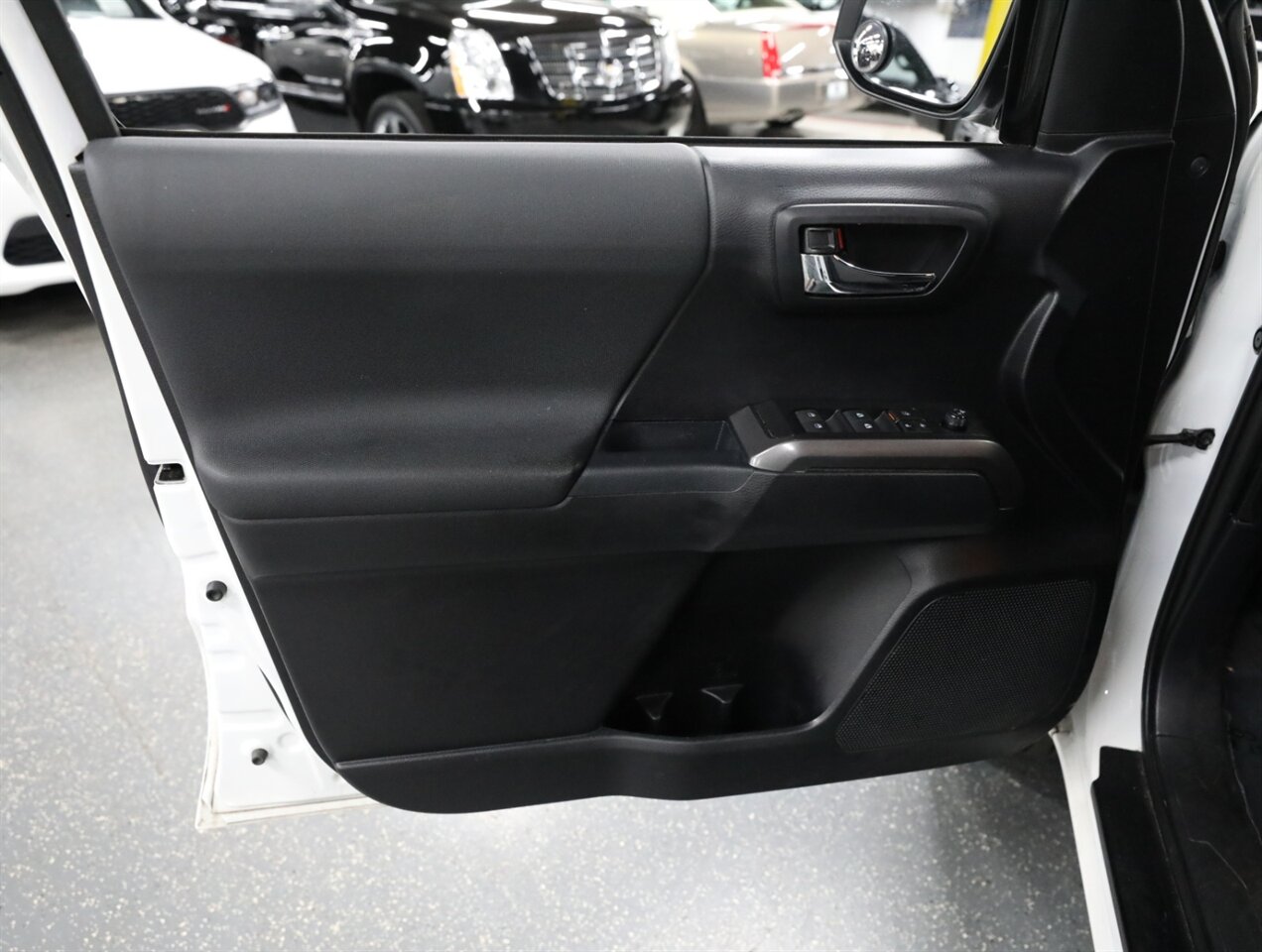 2021 Toyota Tacoma TRD Sport 4WD - Photo 29 - Addison, IL 60101