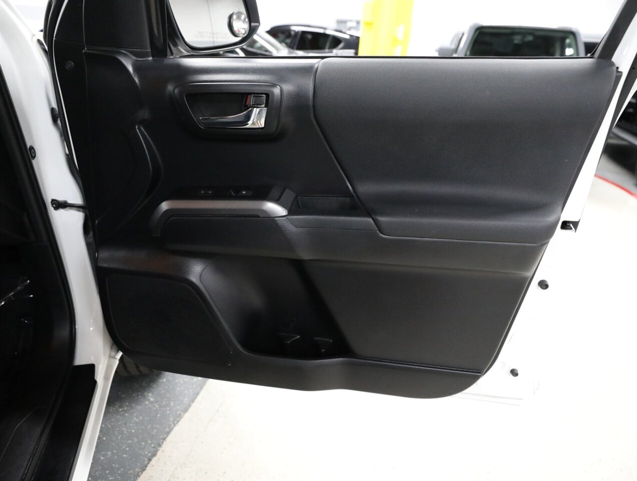 2021 Toyota Tacoma TRD Sport 4WD - Photo 19 - Addison, IL 60101