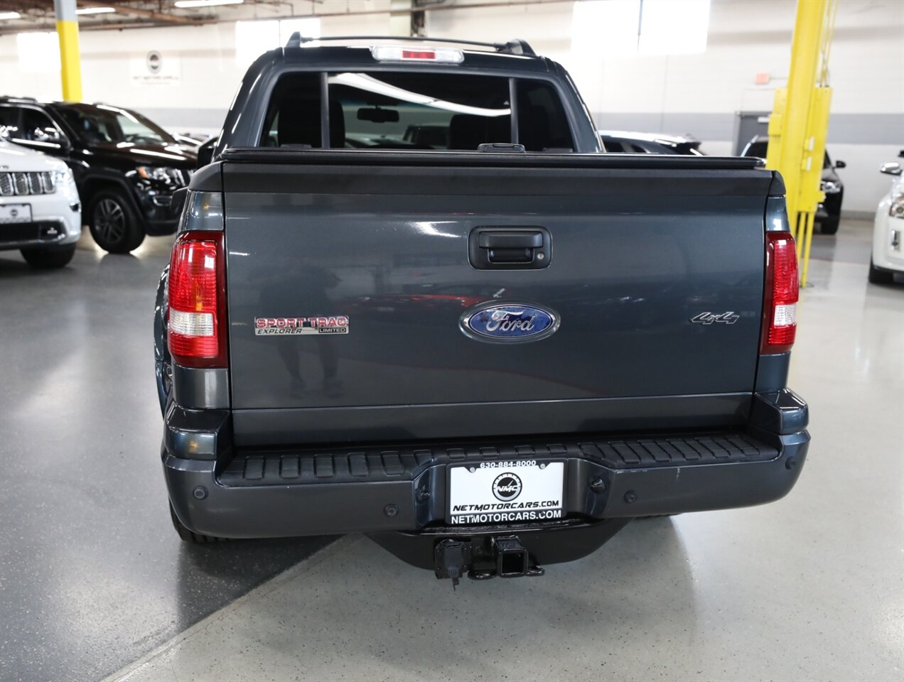 2009 Ford Explorer Sport Trac Limited - Photo 13 - Addison, IL 60101