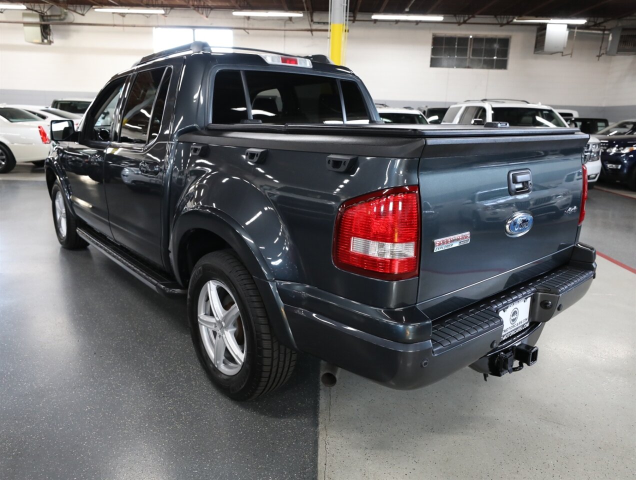 2009 Ford Explorer Sport Trac Limited - Photo 16 - Addison, IL 60101