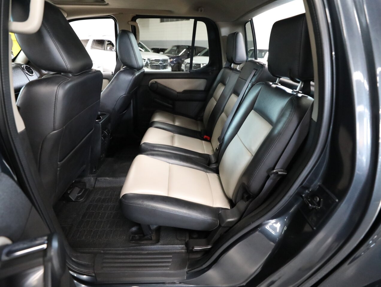 2009 Ford Explorer Sport Trac Limited - Photo 27 - Addison, IL 60101