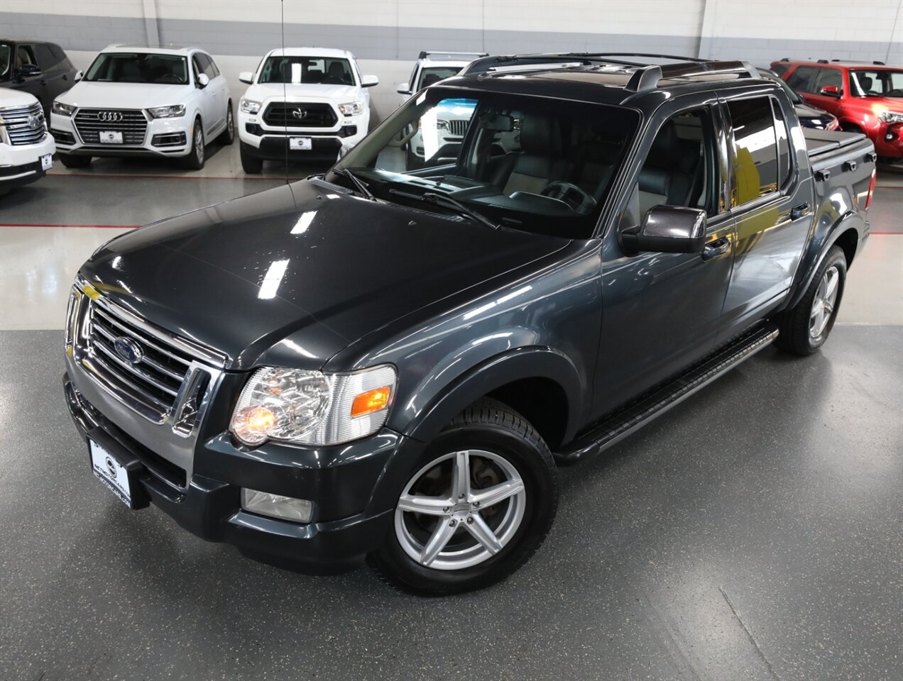 2009 Ford Explorer Sport Trac Limited - Photo 2 - Addison, IL 60101