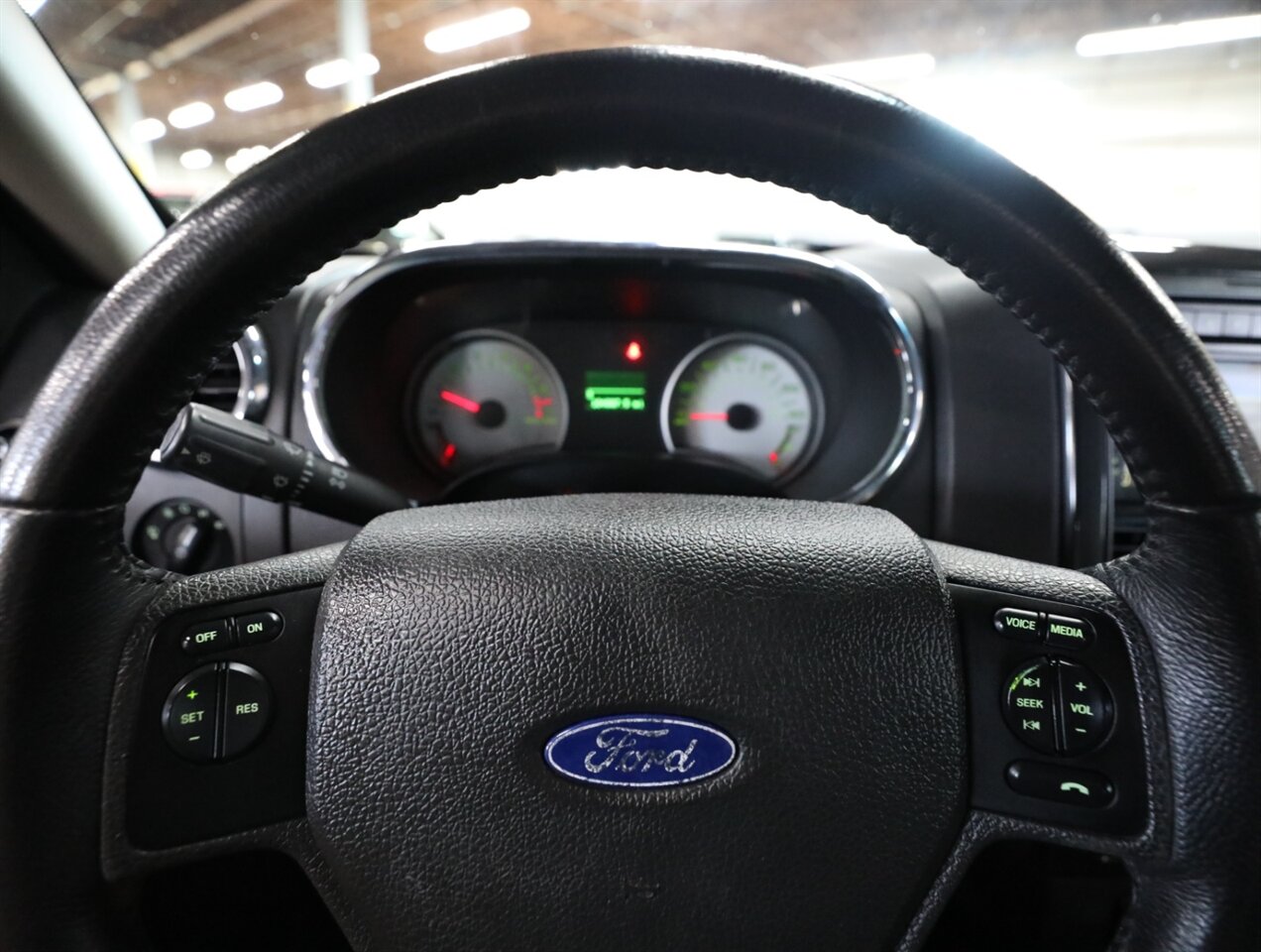 2009 Ford Explorer Sport Trac Limited - Photo 39 - Addison, IL 60101