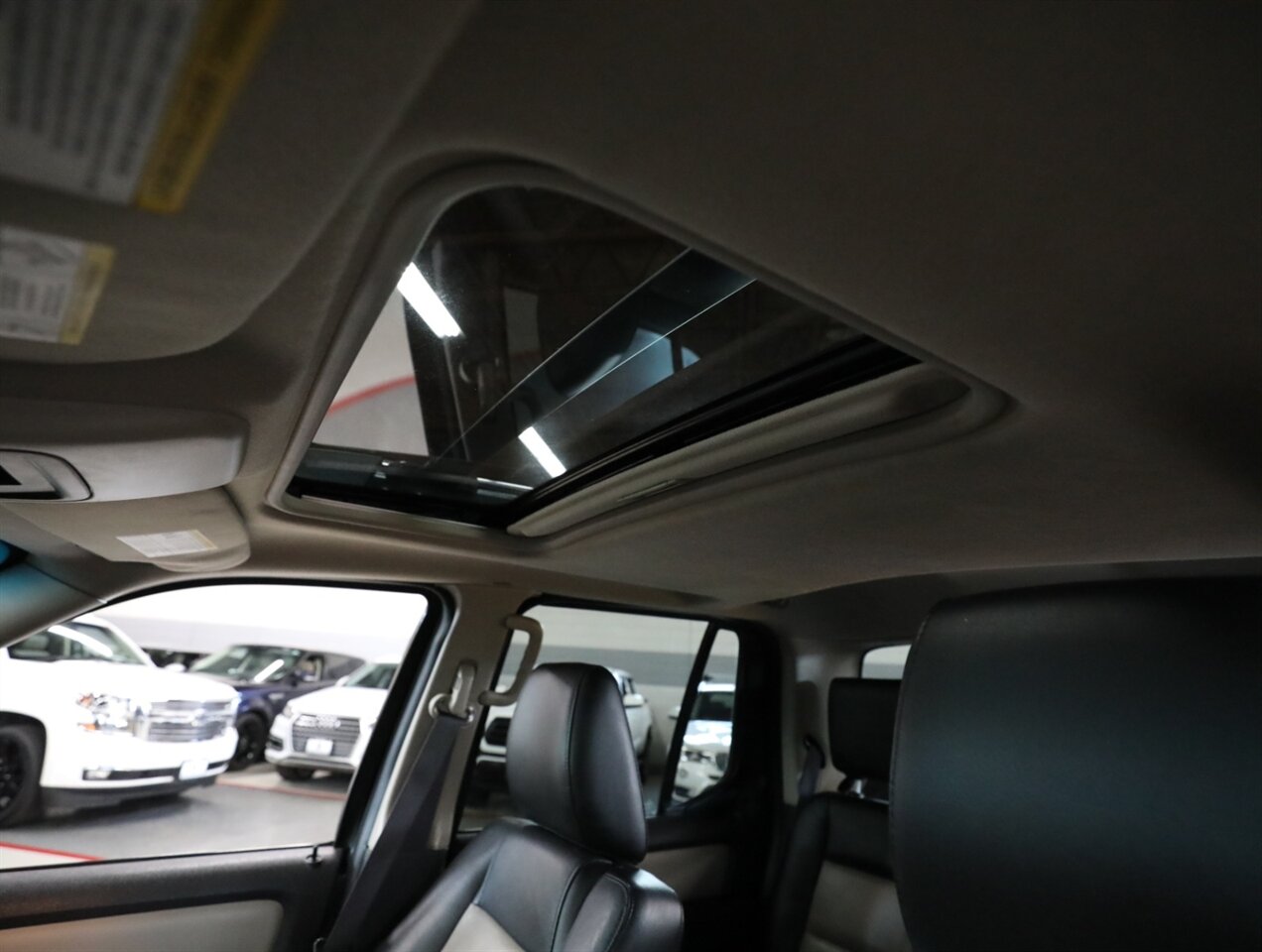2009 Ford Explorer Sport Trac Limited - Photo 32 - Addison, IL 60101