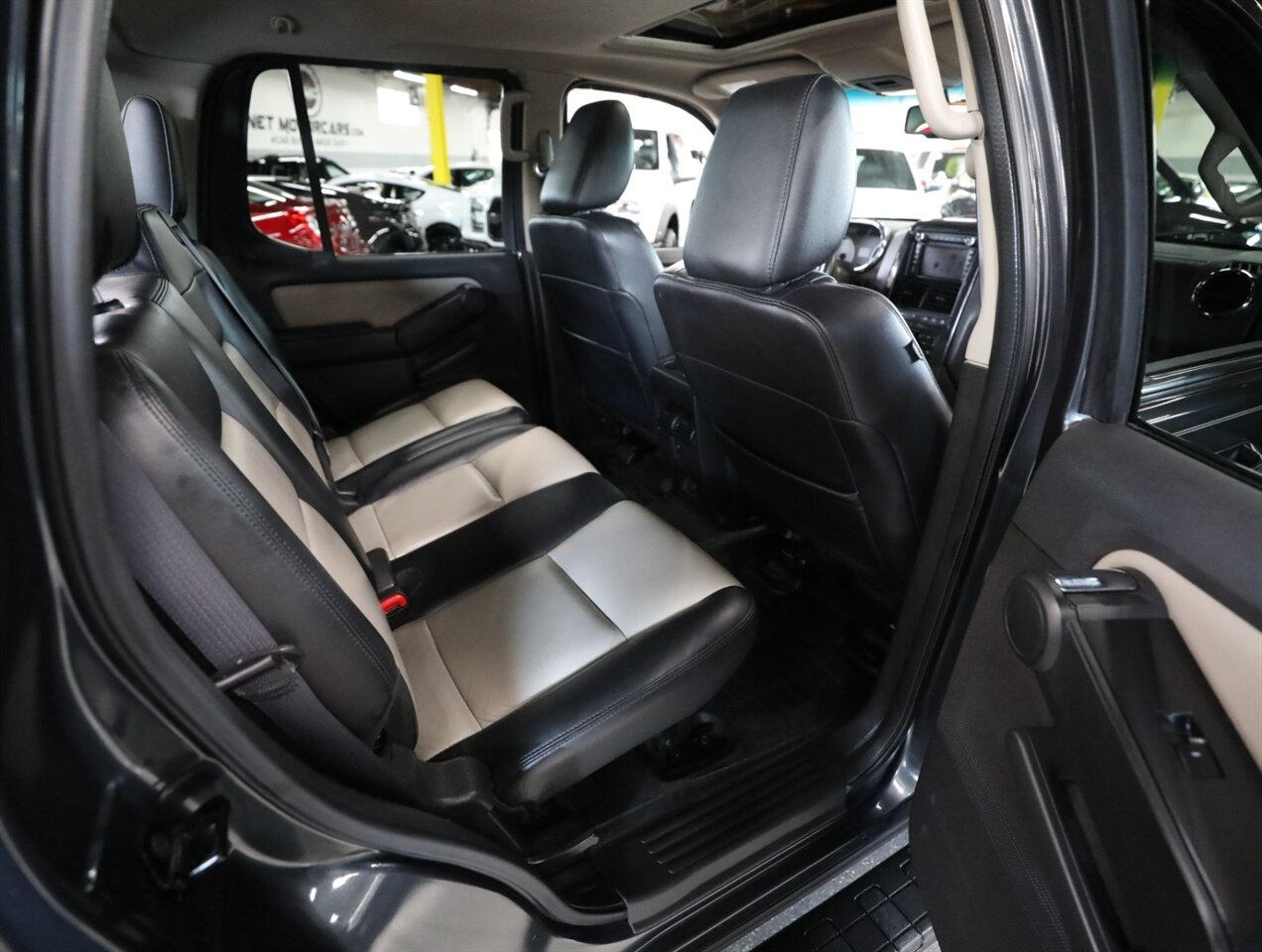 2009 Ford Explorer Sport Trac Limited - Photo 23 - Addison, IL 60101