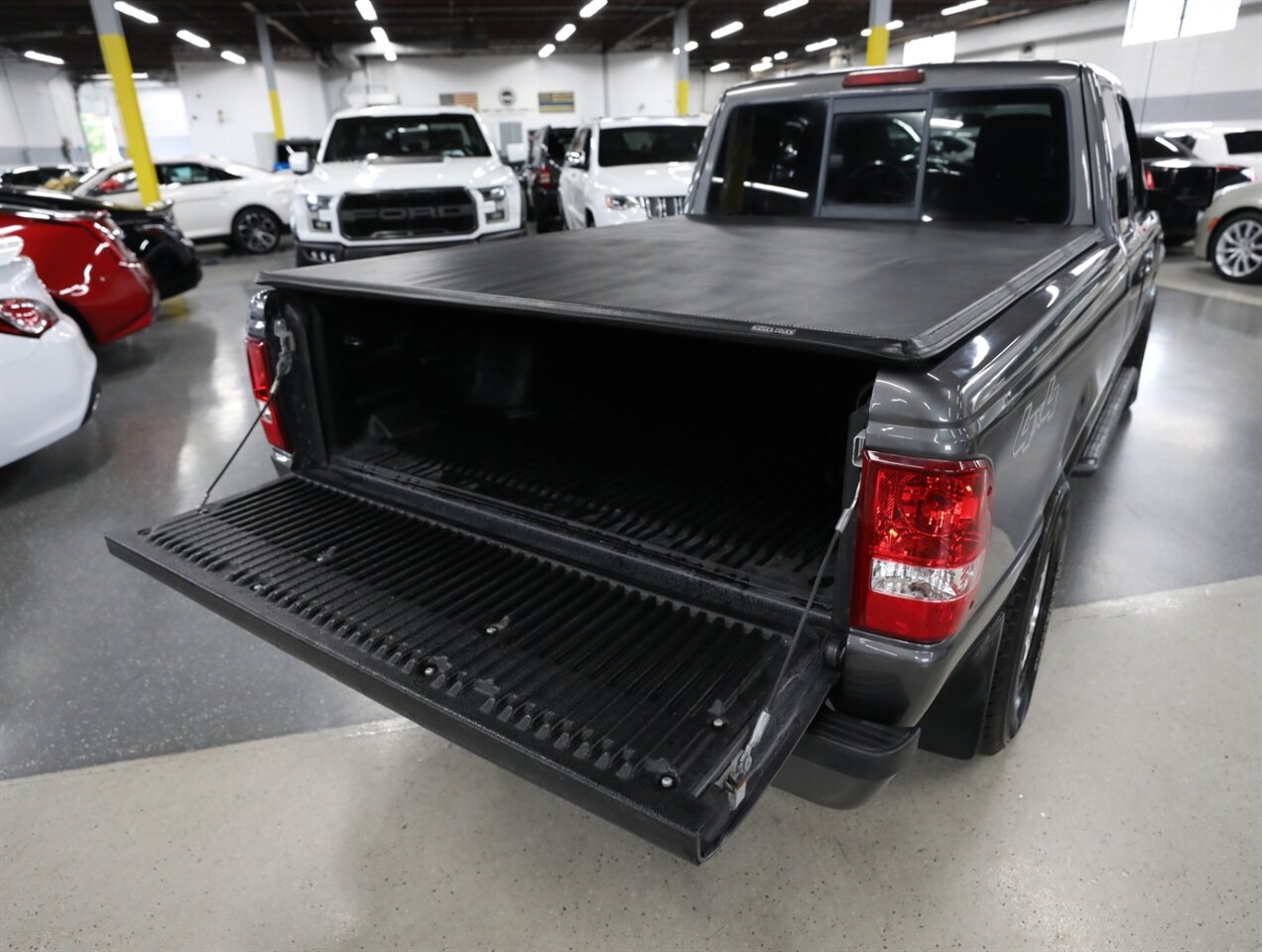 2011 Ford Ranger XLT 4X4 - Photo 14 - Addison, IL 60101
