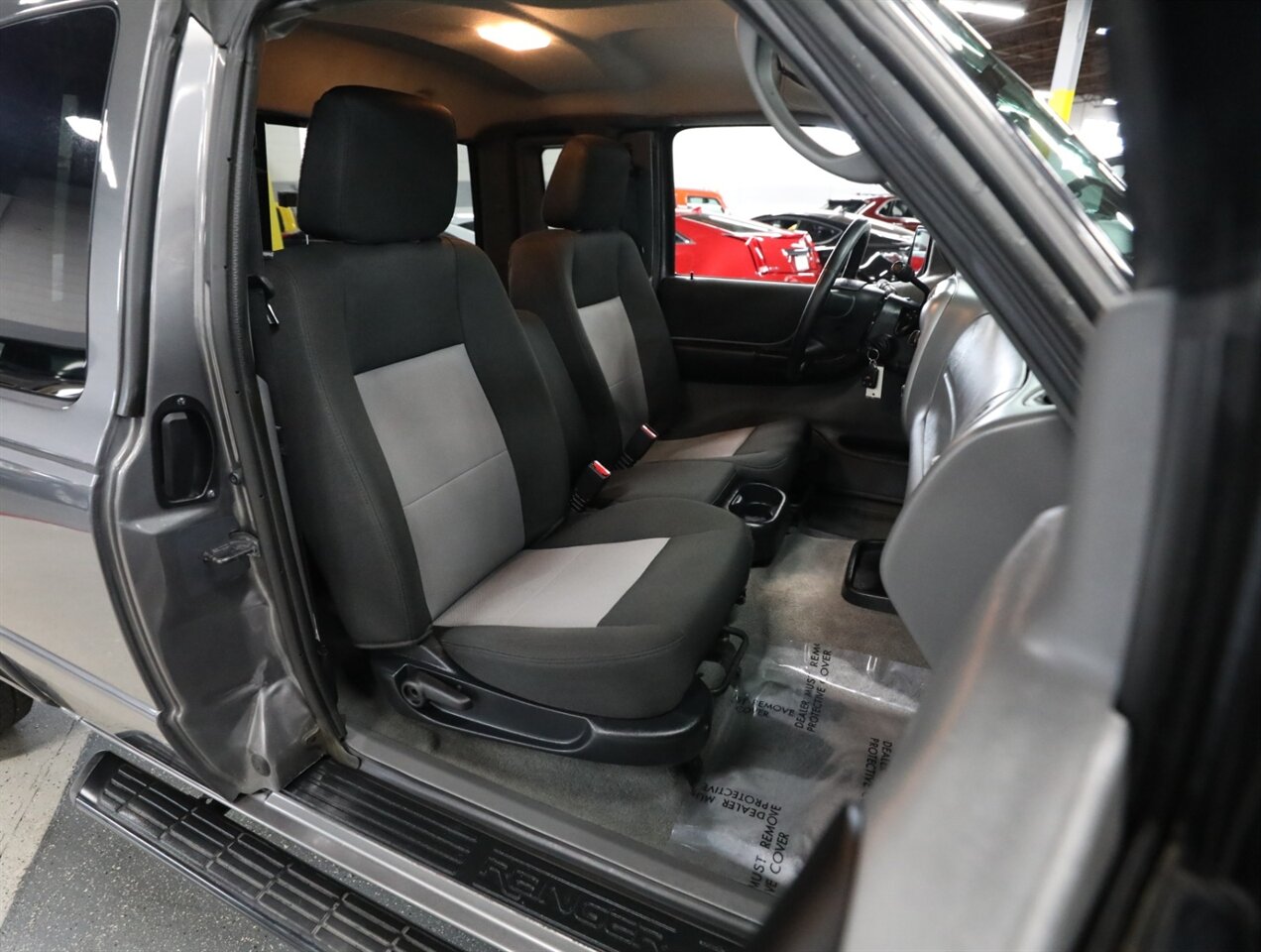 2011 Ford Ranger XLT 4X4 - Photo 21 - Addison, IL 60101