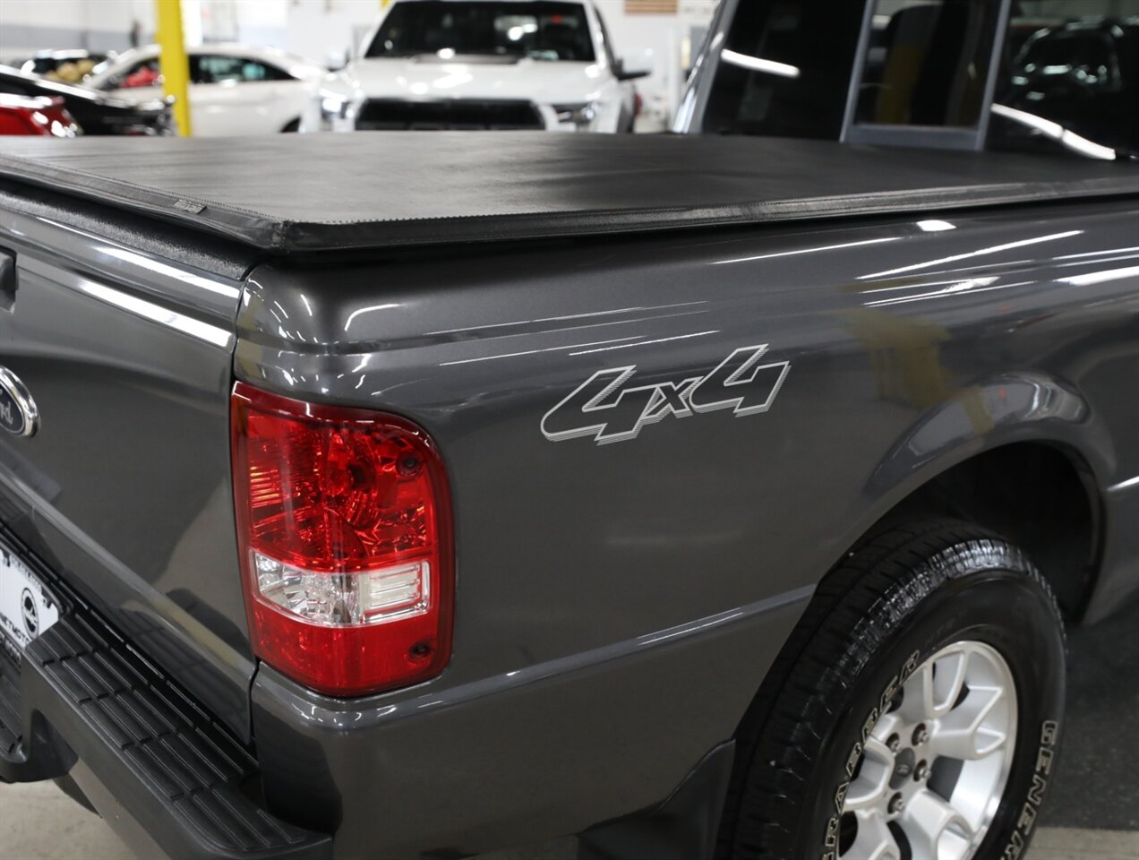 2011 Ford Ranger XLT 4X4 - Photo 11 - Addison, IL 60101