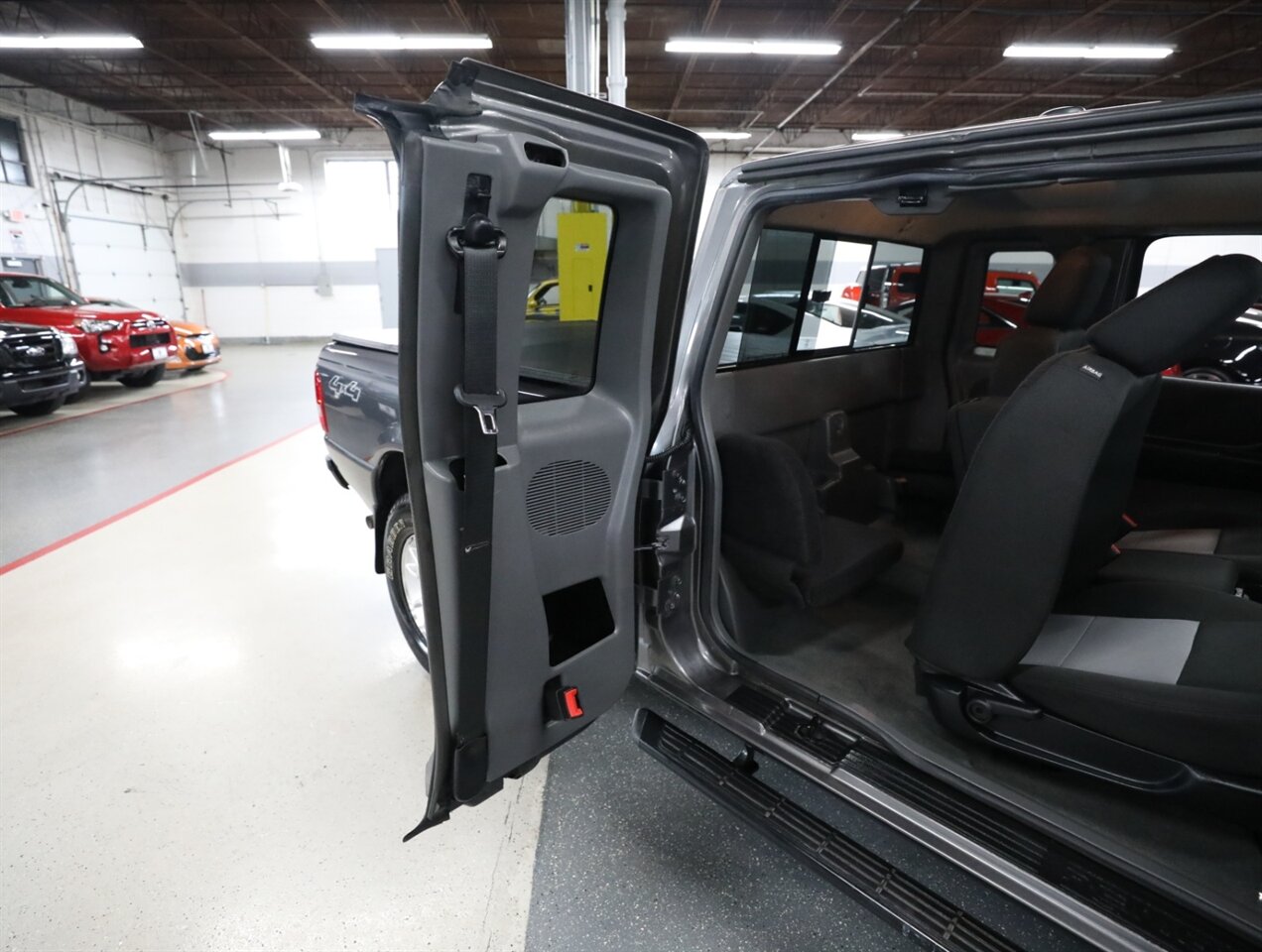2011 Ford Ranger XLT 4X4 - Photo 22 - Addison, IL 60101
