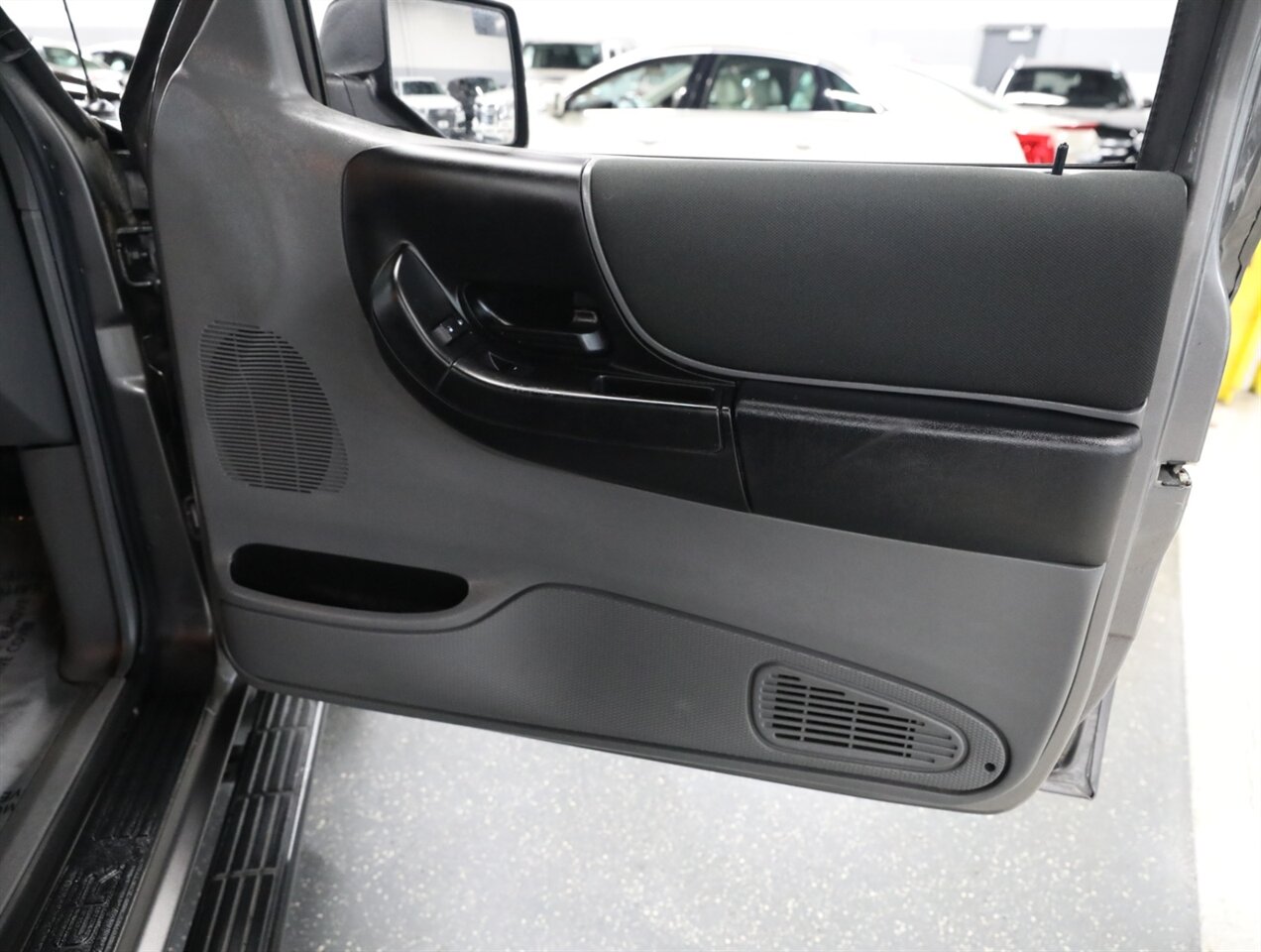 2011 Ford Ranger XLT 4X4 - Photo 19 - Addison, IL 60101