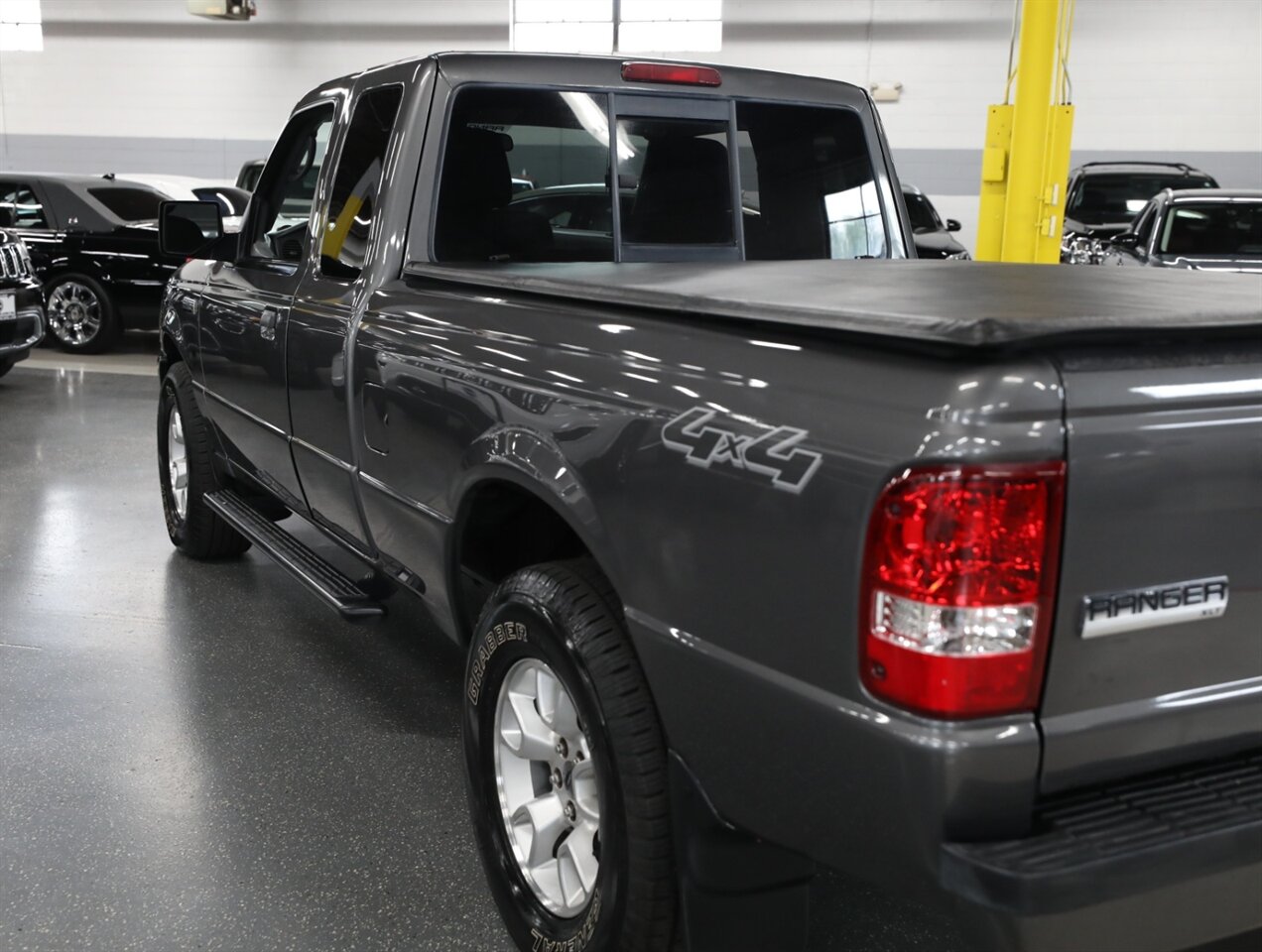 2011 Ford Ranger XLT 4X4 - Photo 16 - Addison, IL 60101