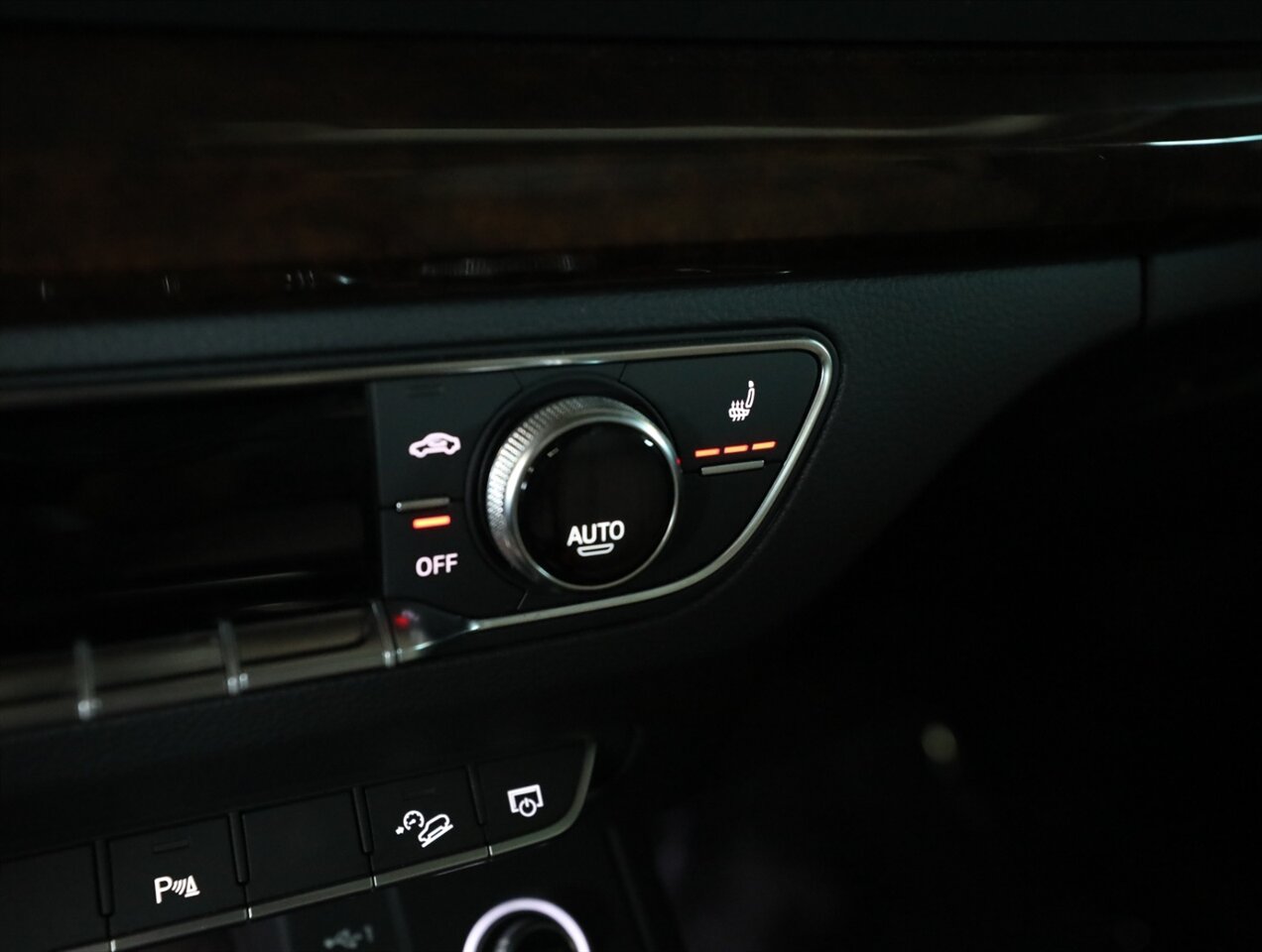 2018 Audi Q5 2.0T quattro Premium Plus - Photo 38 - Addison, IL 60101