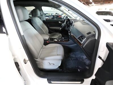 2018 Audi Q5 2.0T quattro Premium Plus - Photo 18 - Addison, IL 60101