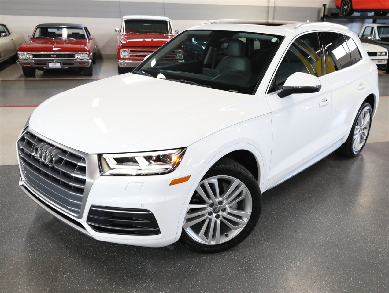 2018 Audi Q5 2.0T quattro Premium Plus - Photo 2 - Addison, IL 60101