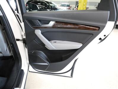 2018 Audi Q5 2.0T quattro Premium Plus - Photo 19 - Addison, IL 60101