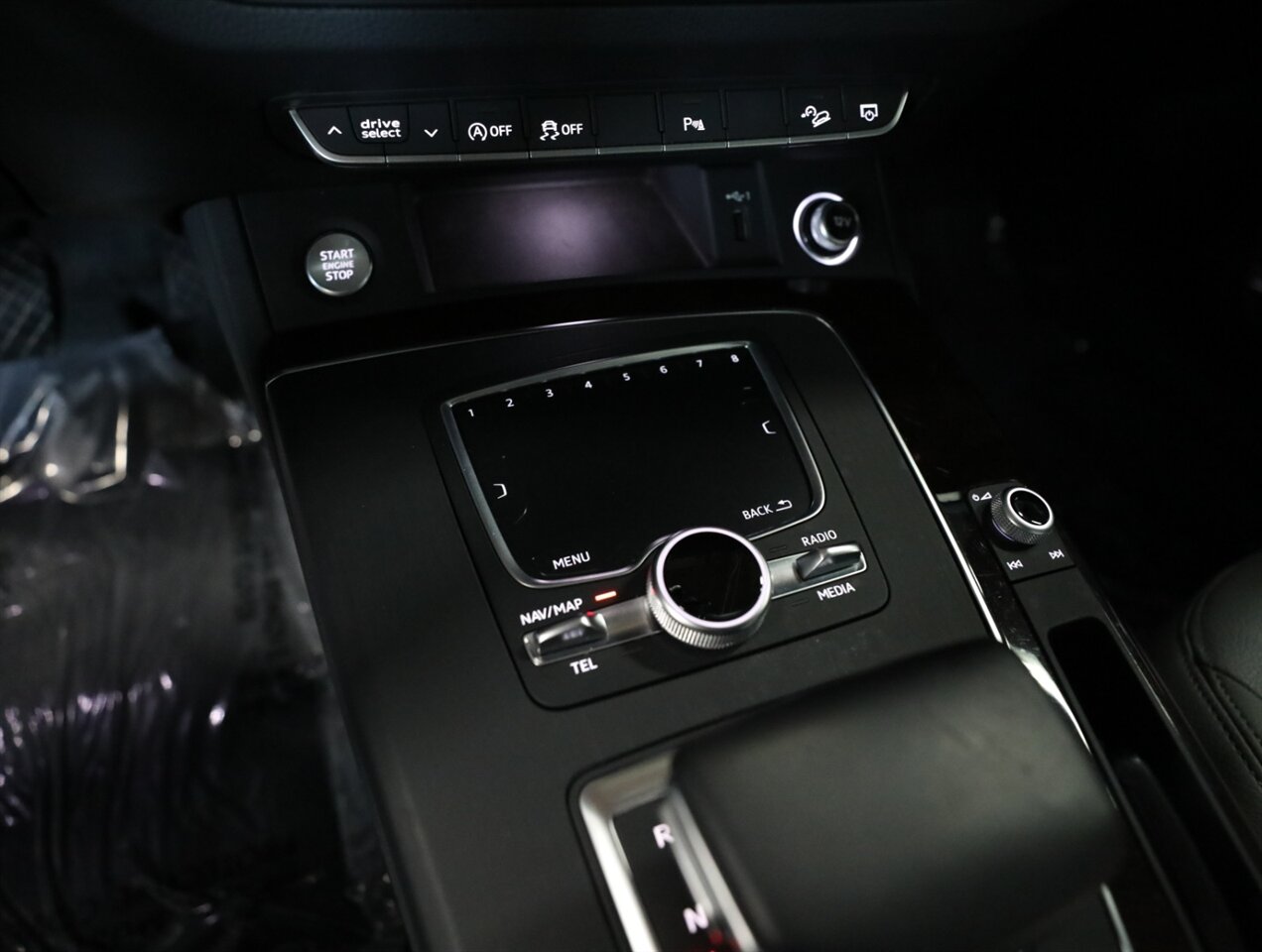 2018 Audi Q5 2.0T quattro Premium Plus - Photo 35 - Addison, IL 60101