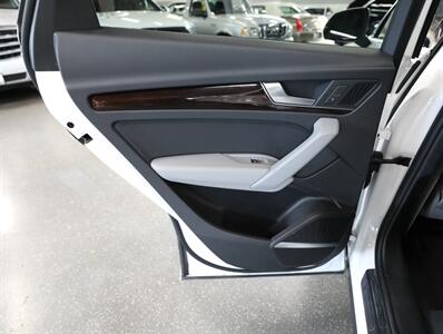 2018 Audi Q5 2.0T quattro Premium Plus - Photo 24 - Addison, IL 60101