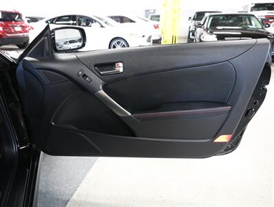 2016 Hyundai Genesis Coupe 3.8 R-Spec   - Photo 17 - Addison, IL 60101
