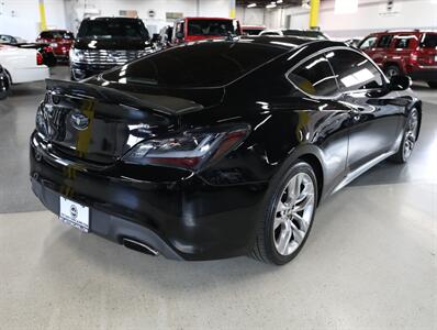 2016 Hyundai Genesis Coupe 3.8 R-Spec   - Photo 9 - Addison, IL 60101