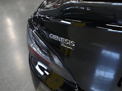 2016 Hyundai Genesis Coupe 3.8 R-Spec   - Photo 11 - Addison, IL 60101