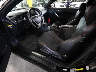 2016 Hyundai Genesis Coupe 3.8 R-Spec   - Photo 24 - Addison, IL 60101