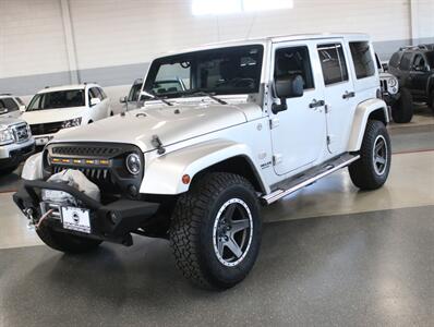 2011 Jeep Wrangler Unlimited 4X4 70th Anniversary   - Photo 4 - Addison, IL 60101