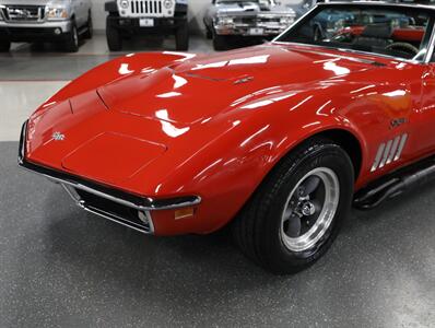 1969 Chevrolet Corvette   - Photo 3 - Addison, IL 60101