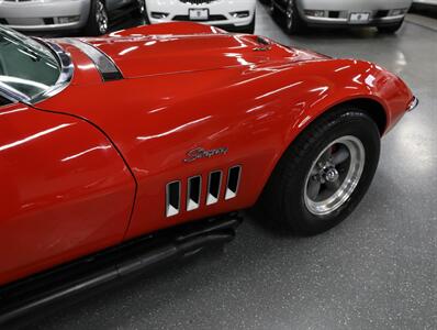 1969 Chevrolet Corvette   - Photo 14 - Addison, IL 60101