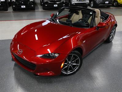 2016 Mazda MX-5 Miata Grand Touring   - Photo 2 - Addison, IL 60101