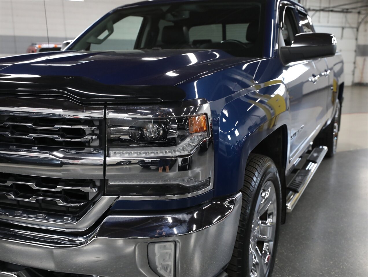 2017 Chevrolet Silverado 1500 LTZ - Photo 5 - Addison, IL 60101