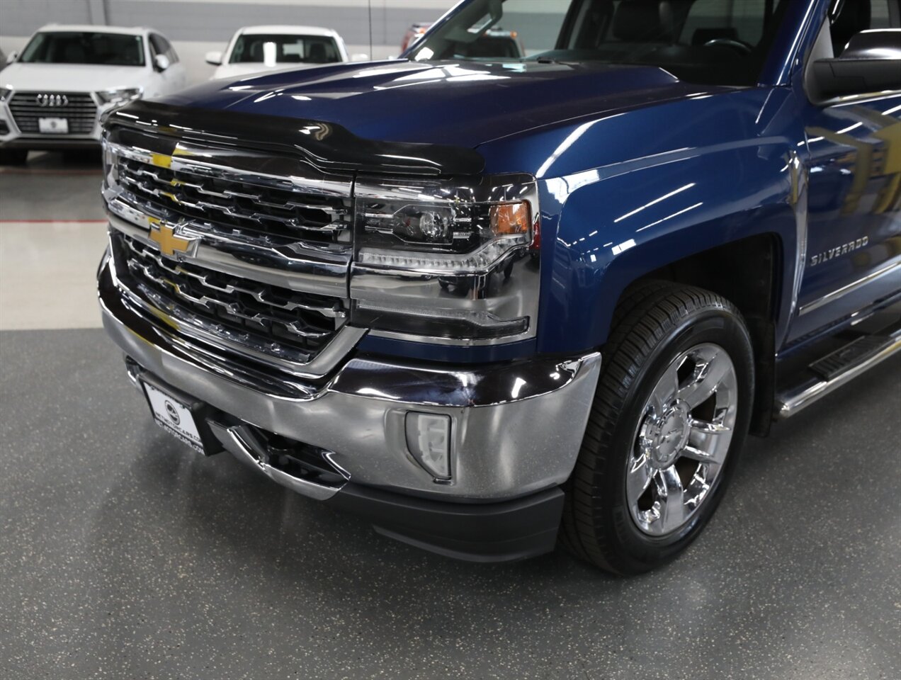 2017 Chevrolet Silverado 1500 LTZ - Photo 3 - Addison, IL 60101
