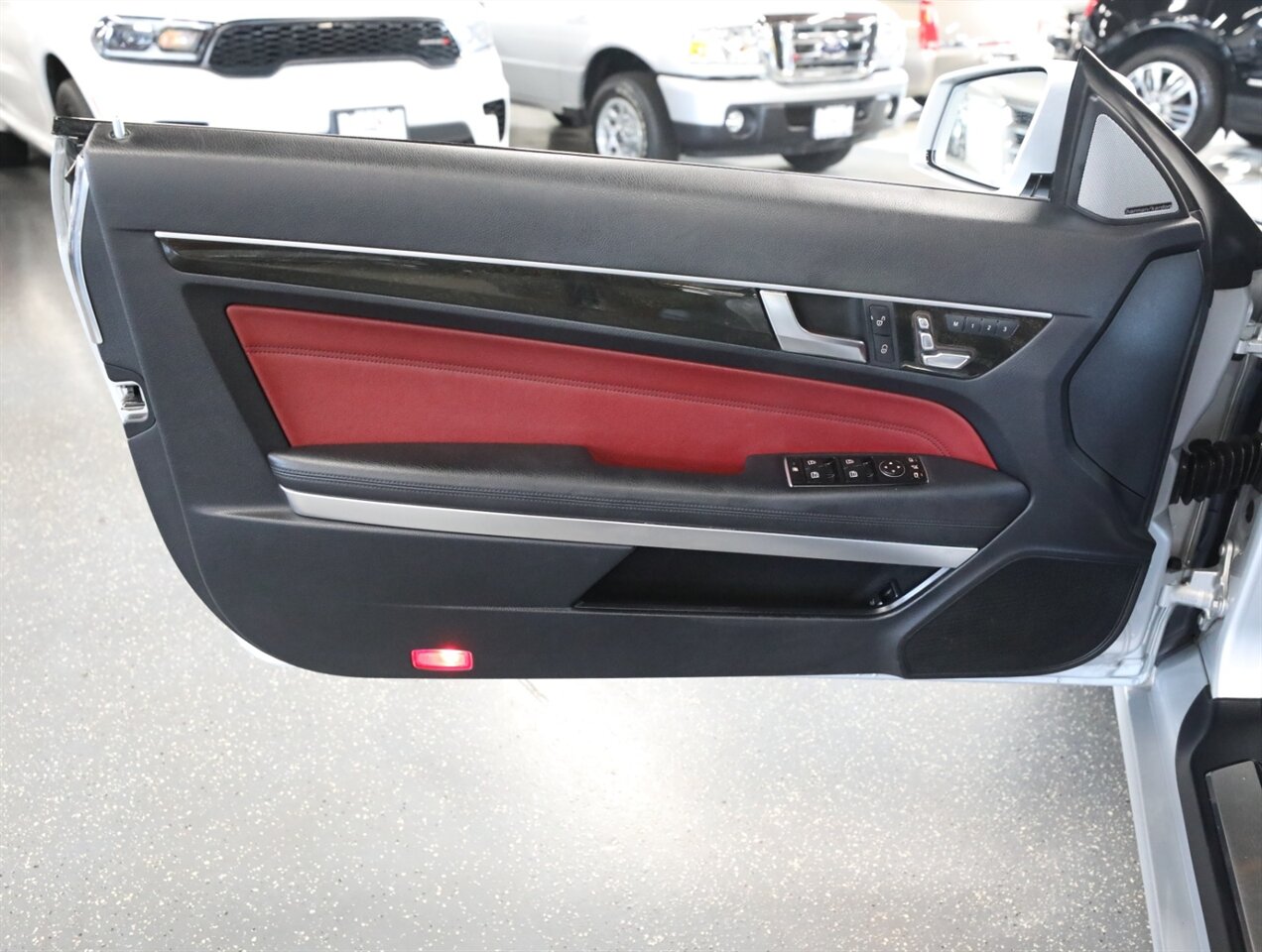 2015 Mercedes-Benz E 400 4MATIC - Photo 22 - Addison, IL 60101