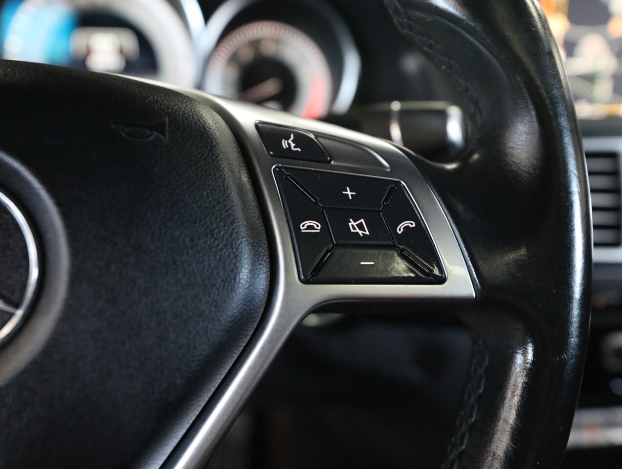 2015 Mercedes-Benz E 400 4MATIC - Photo 33 - Addison, IL 60101