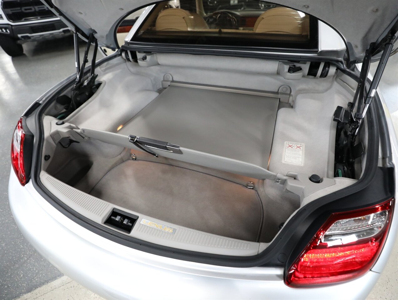 2009 Lexus SC 430 - Photo 23 - Addison, IL 60101