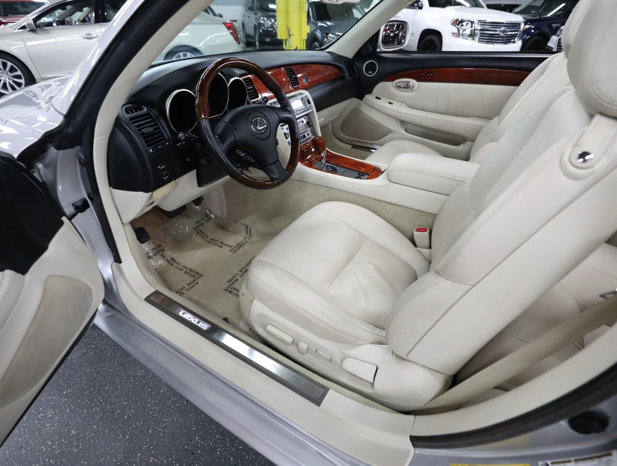 2009 Lexus SC 430 - Photo 27 - Addison, IL 60101