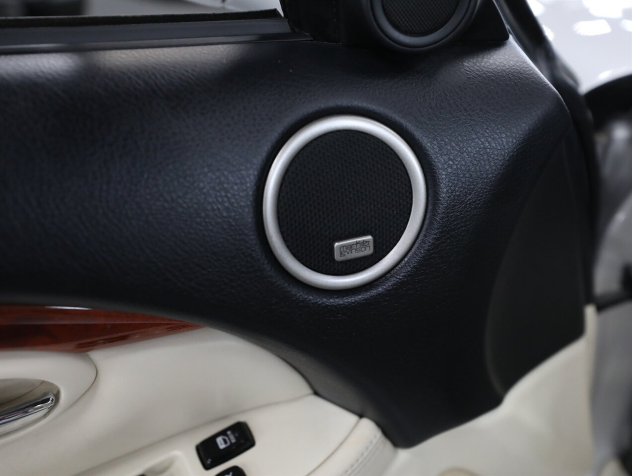 2009 Lexus SC 430 - Photo 26 - Addison, IL 60101