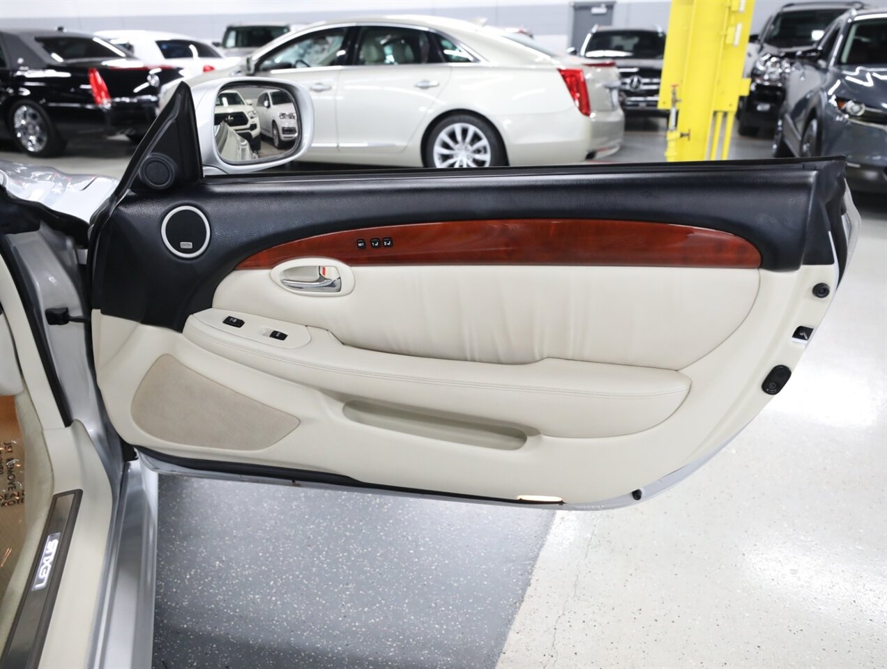 2009 Lexus SC 430 - Photo 19 - Addison, IL 60101