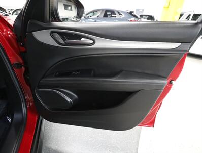 2019 Alfa Romeo Stelvio Sport   - Photo 16 - Addison, IL 60101