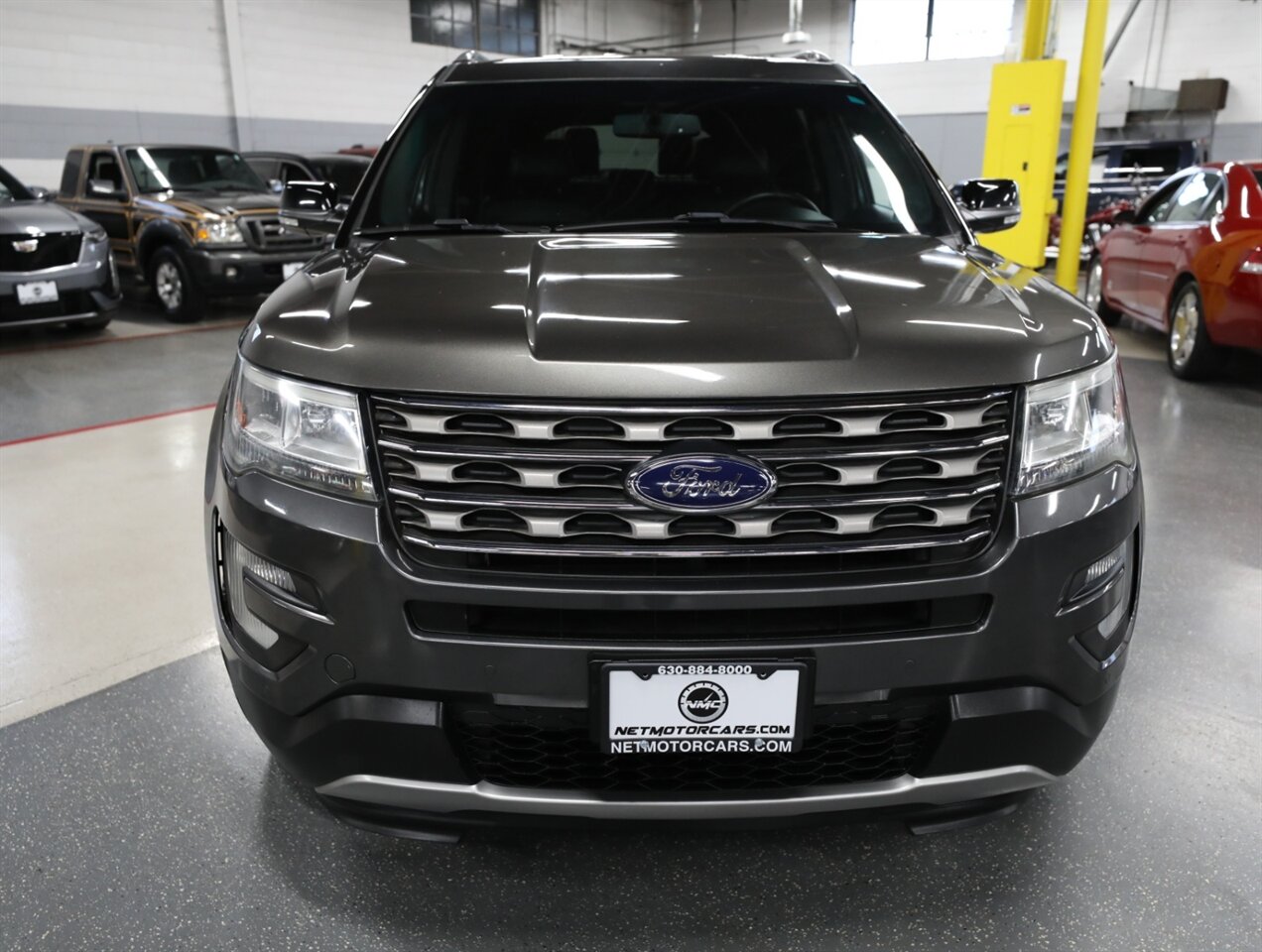 2017 Ford Explorer XLT AWD - Photo 6 - Addison, IL 60101