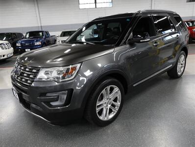 2017 Ford Explorer XLT AWD - Photo 4 - Addison, IL 60101