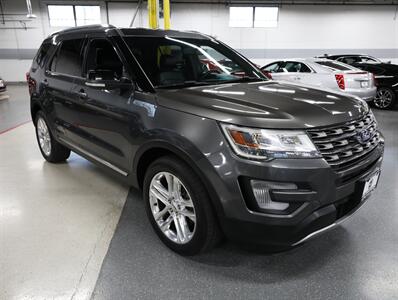 2017 Ford Explorer XLT AWD - Photo 7 - Addison, IL 60101