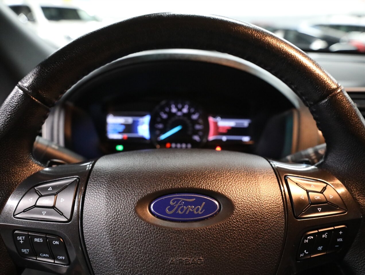 2017 Ford Explorer XLT AWD - Photo 43 - Addison, IL 60101