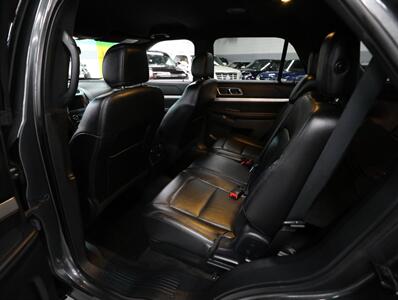 2017 Ford Explorer XLT AWD - Photo 29 - Addison, IL 60101