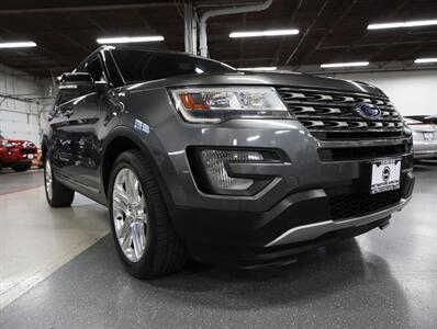 2017 Ford Explorer XLT AWD - Photo 52 - Addison, IL 60101