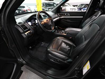 2017 Ford Explorer XLT AWD - Photo 33 - Addison, IL 60101