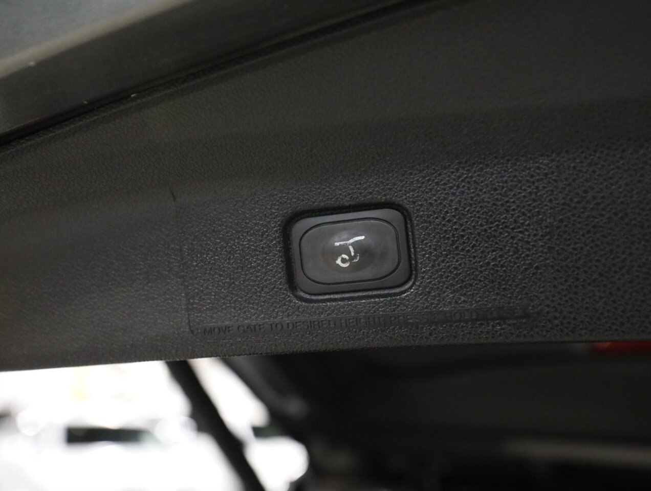 2017 Ford Explorer XLT AWD - Photo 26 - Addison, IL 60101