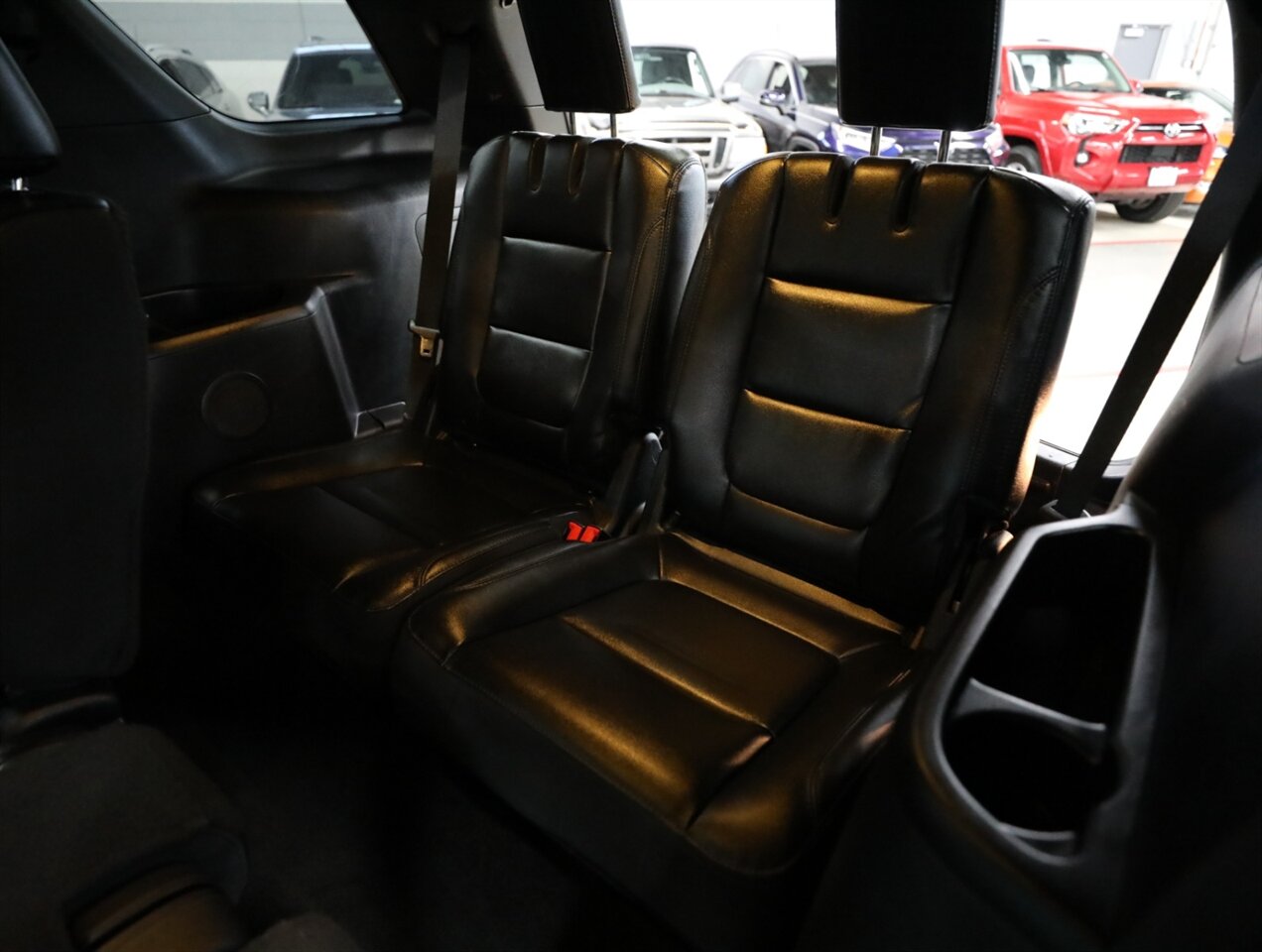 2017 Ford Explorer XLT AWD - Photo 27 - Addison, IL 60101