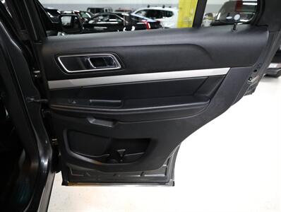 2017 Ford Explorer XLT AWD - Photo 20 - Addison, IL 60101