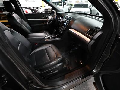 2017 Ford Explorer XLT AWD - Photo 18 - Addison, IL 60101
